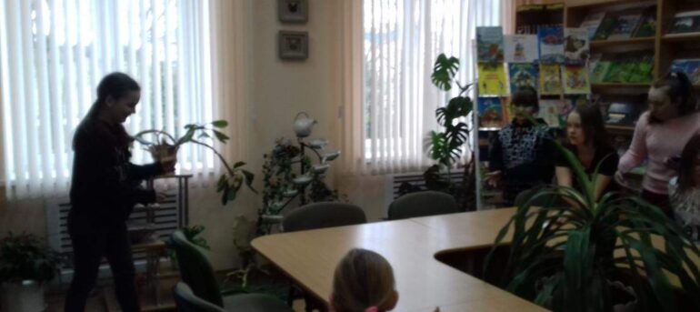 Путешествие «В кругу литературных героев» в Луцковлянской СБ