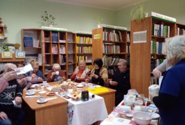 24.11.2023 в Ратичской сельской библиотеке прошло заседание любительского объединения “Мудрость+”