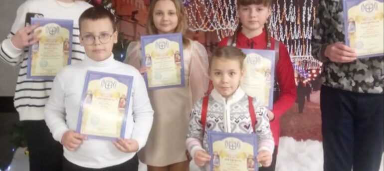 14.01.2024 Участники любительского объединения “Медуница” Коптевской сельской библиотеки приняли участие в конкурсе рисунков “Красота Божьего мира”