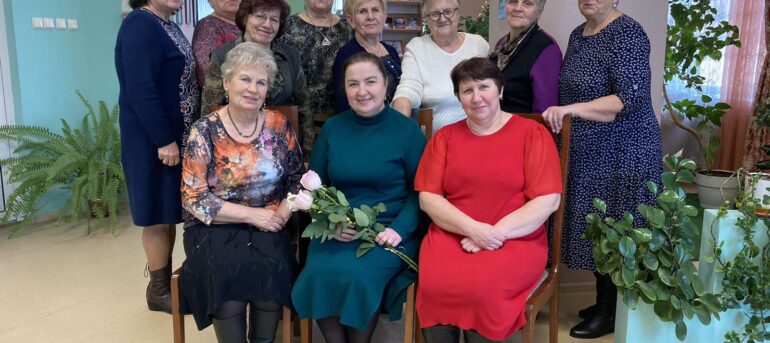 15.02.2024 в Скидельской городской библиотеке семейного чтения прошло заседание клуба «Беседушка имени З.А.Семашко» в формате девичника «Встреча друзей».