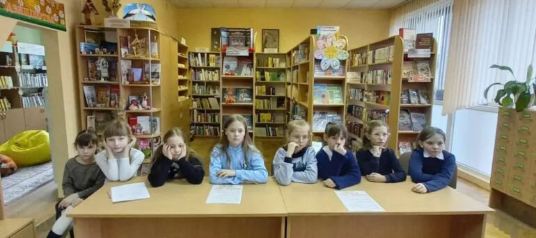 1.03.2024 Международный день борьбы с наркоманией и незаконным оборотом наркотиков В этот день Квасовская сельская библиотека провела урок-призыв «Да – здоровью, да – мечте, нет – наркотикам, беде!».