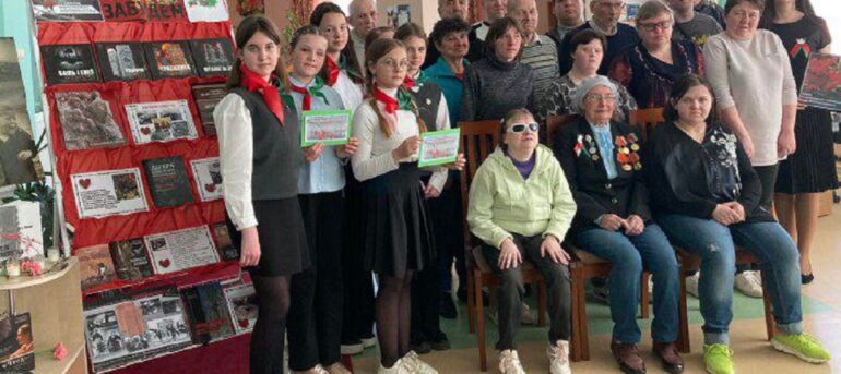 11.04.2024 В Скидельской городской библиотеке семейного чтения прошел час исторической памяти «В книжной памяти мгновения войны» приуроченный к Международному дню освобождения узников фашистских концлагерей.