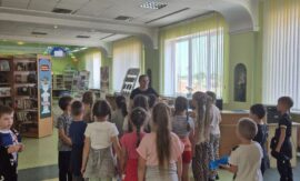 В Скидельской городской библиотеке семейного чтения прошла познавательная экскурсия «Знакомство с библиотекой📖» для учащихся  пришкольного лагеря.